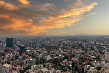 Fototapeta na wymiar Panorámica aérea de la Ciudad de México desde el Paseo de la Reforma. CDMX, México
