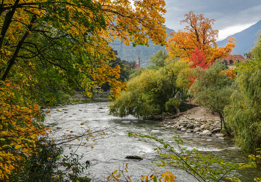 Gilfpromenade in Meran in S&uuml;dtirol