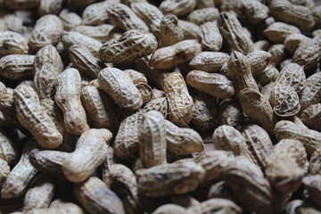 many groups of raw peanuts