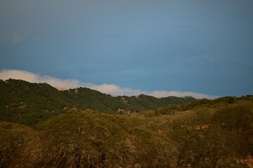 Obraz premium clouds over the mountains
