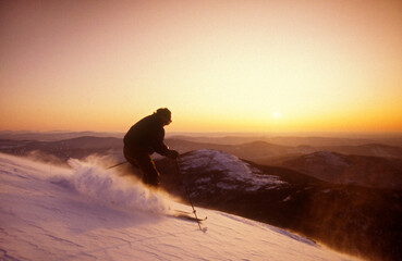Skiing at Sugarloaf Mountain, Maine USA - obrazy, fototapety, plakaty