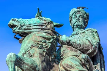 Rolgordijnen Bohdan Khmelnytsky equestrian statue, Sofiyskaya Square, Kiev, Ukraine. Founder of Ukraine Cossack State in 1654. Statue created 1881 by Sculptor Mikhail Mykeshin © Danita Delimont