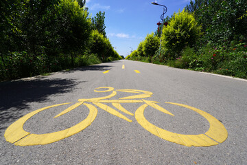 Obraz premium Bicycle lane signage on a street