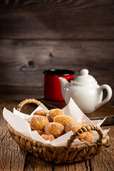 Basket with rain cookies. In Brazil known as 