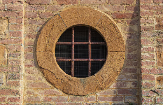 Tuscany Medieval Castle Round Window with Steel Bars and Screen