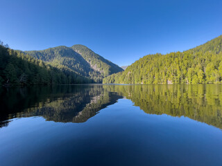 Fototapeta premium Klewnuggit Inlet Marine Provincial Park in British Columbia of Canada
