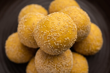 Khas khas besan laddu or poppy seeds and chickpea flour laddo or laddoo