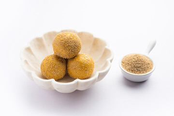 Khas khas besan laddu or poppy seeds and chickpea flour laddo or laddoo