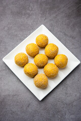 Khas khas besan laddu or poppy seeds and chickpea flour laddo or laddoo