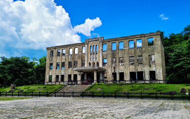 old abandoned building