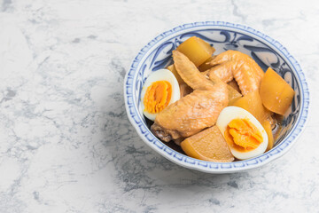 鶏手羽先と玉子の煮物