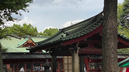 Obraz premium Beautiful architecture of Nezu shrine in the heart of Tokyo, year 2022 