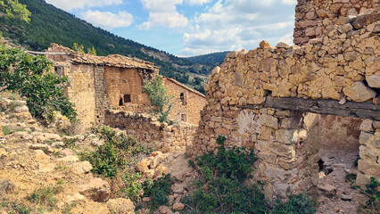 Rúbies pueblo abandonado-Lleida-Catalunya-Spain