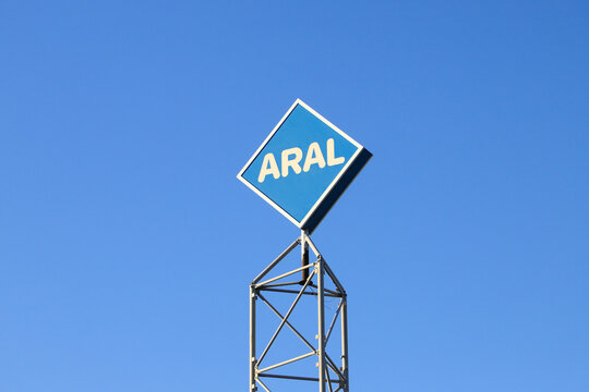 Aral Bilder Durchsuchen 2,111 Archivfotos, und Videos