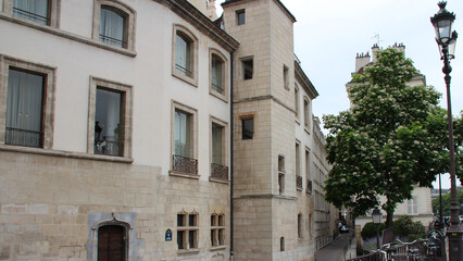 Fototapeta na wymiar ursins mansion in paris (france)