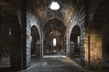Fototapeta na wymiar Interior of Tatevi Mets Anapat monastery in Armenia