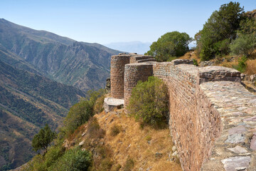 Fototapeta na wymiar Defense wall of the Smbataberd fortress in Armenia