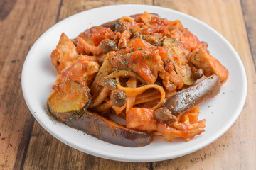 茄子と鶏肉のトマトパスタ