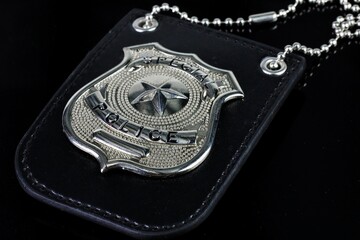 Police undercover 