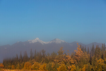 Fototapeta na wymiar Autumn mountains