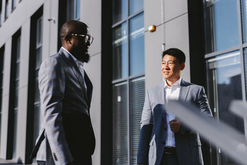 Manager talking about business with CEO 