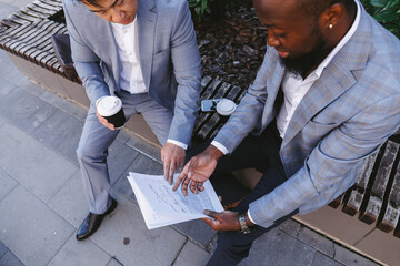 Economists considering commerce records 