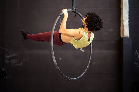 Anonymous hula hoop gymnast