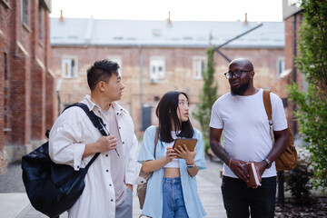 Guy sharing information with acquaintances 