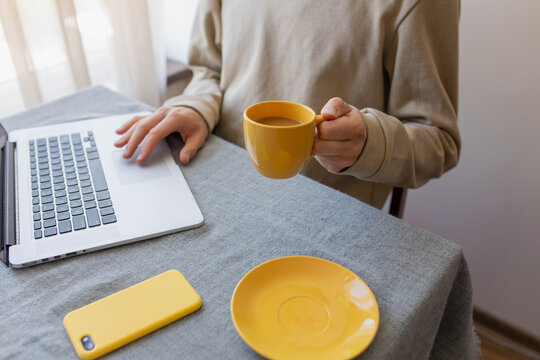 hands,coffee,keyword,phone