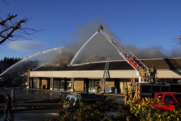 Shopping center fire, Silverdale, Washington, January 8, 2012
