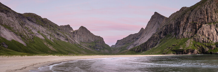 Obraz premium Horseid beach at dusk Moskenesoya Lofoten Islands