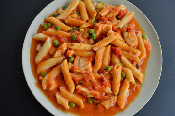 pasta with tomato sauce
