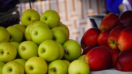 green and red apples put together