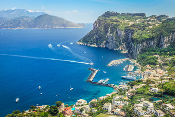 Obraz premium Idyllic Capri island harbor landscape, Amalfi coast of Italy, Europe