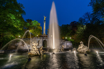 Fototapeta premium München bei Nacht