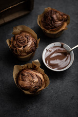 Petits gâteaux muffins fait maison au coeur coulant chocolat noisette pâte à tartiner
