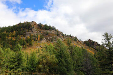 몽골의 유명한 관광명소인 아리야발 사원의 아름다운 풍경이다.