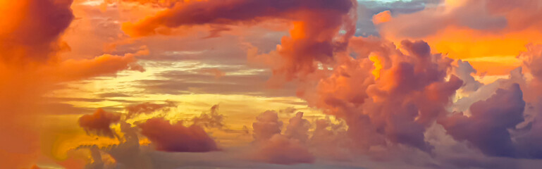 Fototapeta na wymiar Early morning Florida sky
