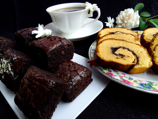 chocolate chip cookies with a cup of tea 