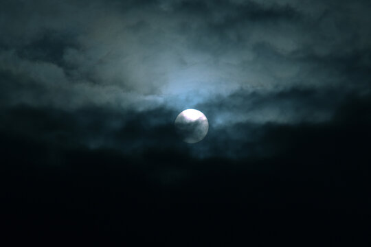 満月の夜空イメージ２