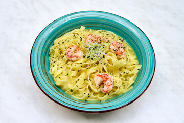 tagliatelle curry with shrimp and lime