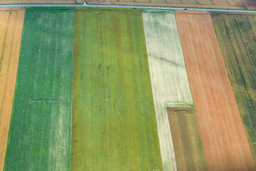 vue aérienne de champs à Ault dans la Somme en France