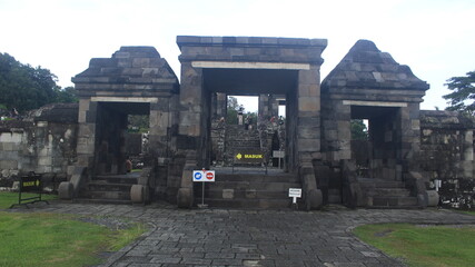 the exoticism of historical tourism at the Ratu Boko Palace Site in Yogyakarta. This site was built during the Ancient Mataram Kingdom. © Sukma Rizqi