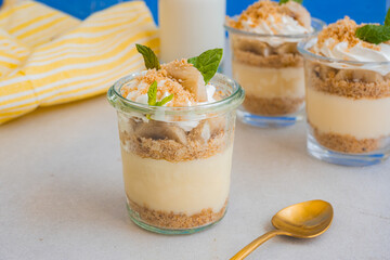 Magnolia dessert with cookie crumble and pudding