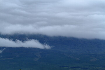 It’s sunny today! Let’s go on a picnic