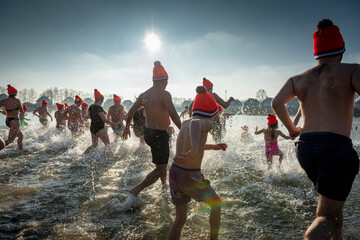 Neujahrsschwimmen eine alte Tradition