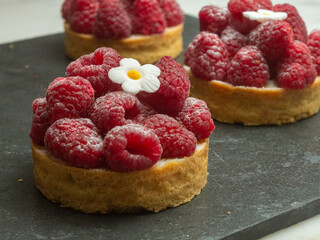 raspberry tart