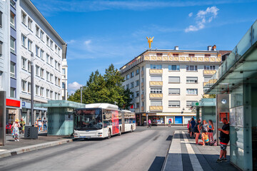 Naklejka premium Bushaltestelle, Giessen, Marktplatz, Hessen, Deutschland 