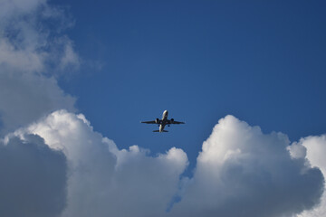 空と雲と飛行機
