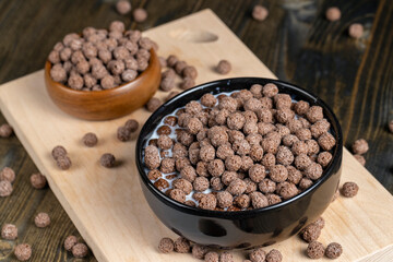 chocolate balls are used as a dry breakfast with the addition of milk or yogurt